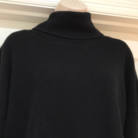 Like New Tna Waffle Turtleneck Size S 